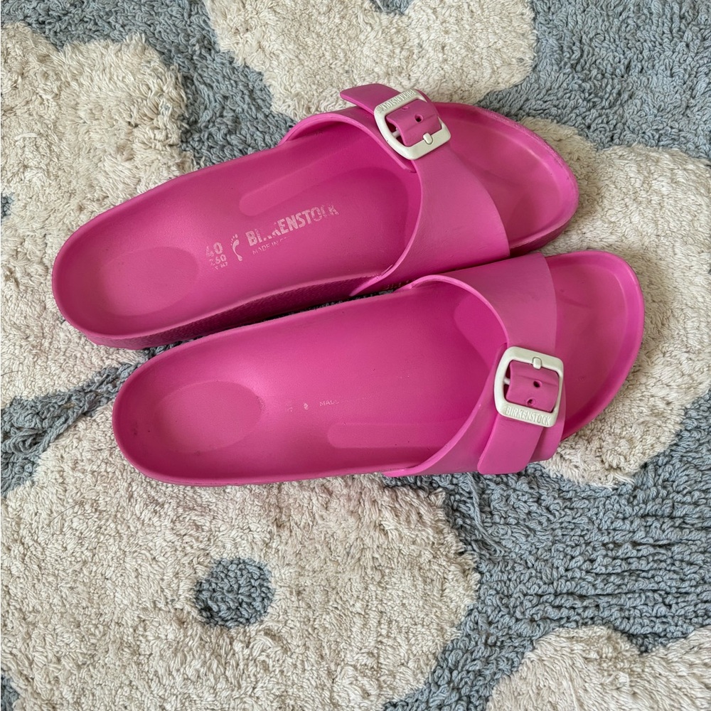 Pink Birkenstock Madrid EVA sandals
Size 40 (Women’s 9)